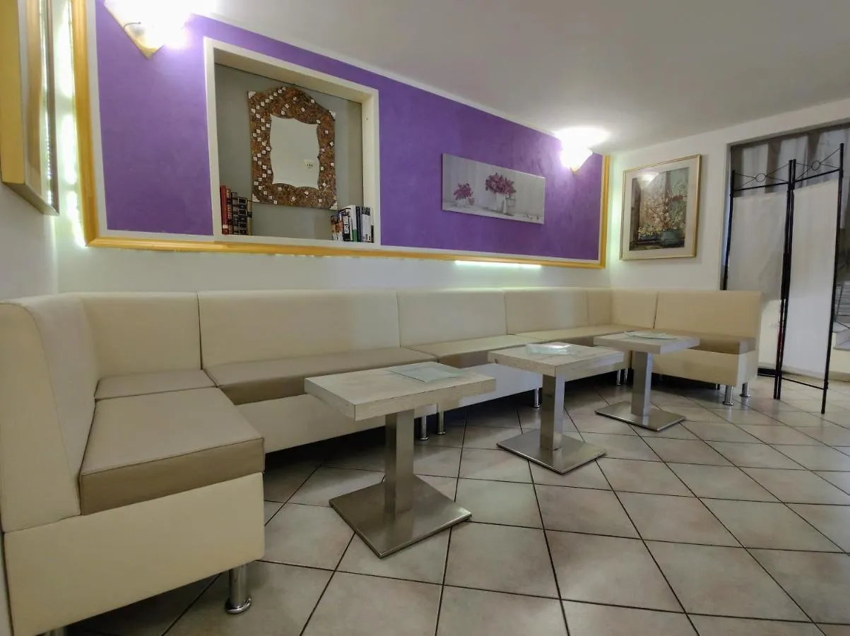 Hotel Minerva رافيننا 3*,  إيطاليا
