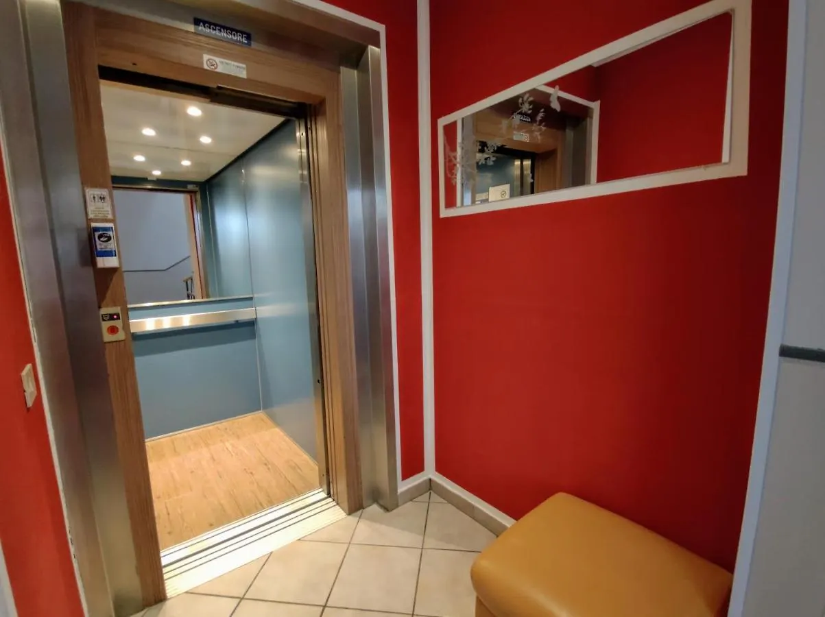 Hotel Minerva رافيننا