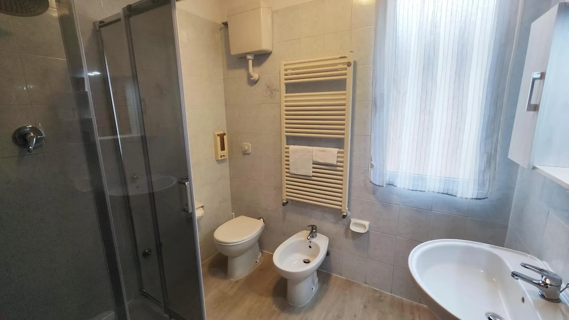 Hotel Minerva رافيننا 3*,