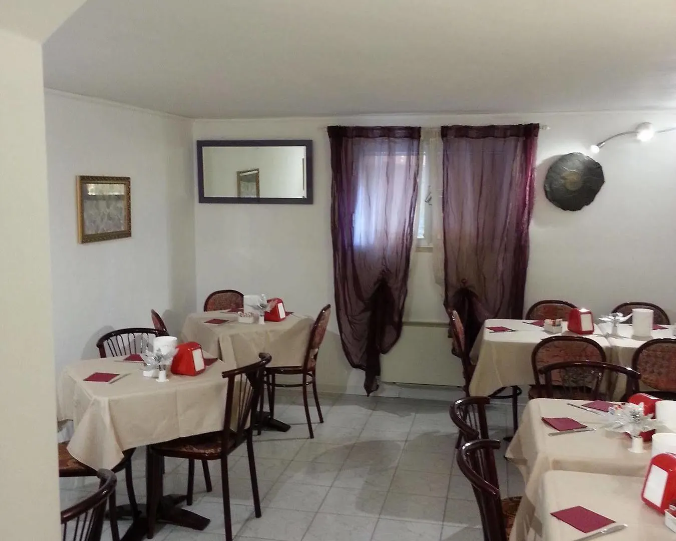Hotel Minerva رافيننا 3*,