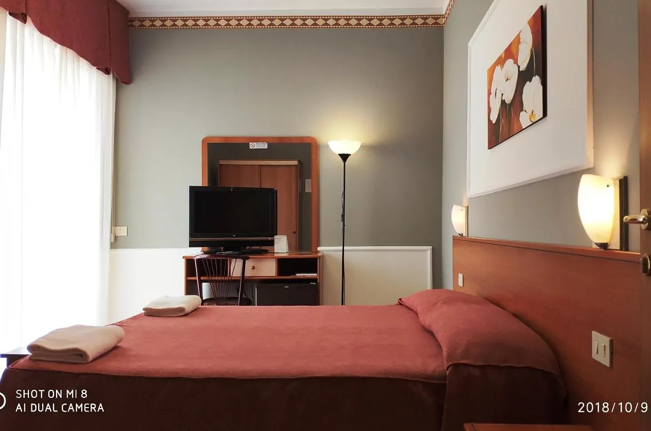 Hotel Minerva رافيننا