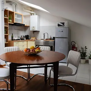 Apartment Interno 8